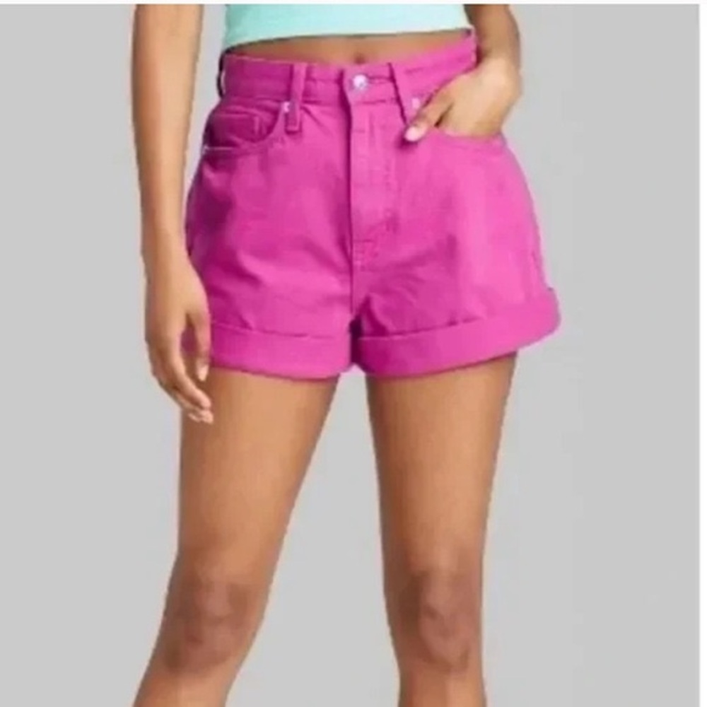 Wild Fable Women’s Highest Rise Mom Jean Shorts Size 10/30Waist